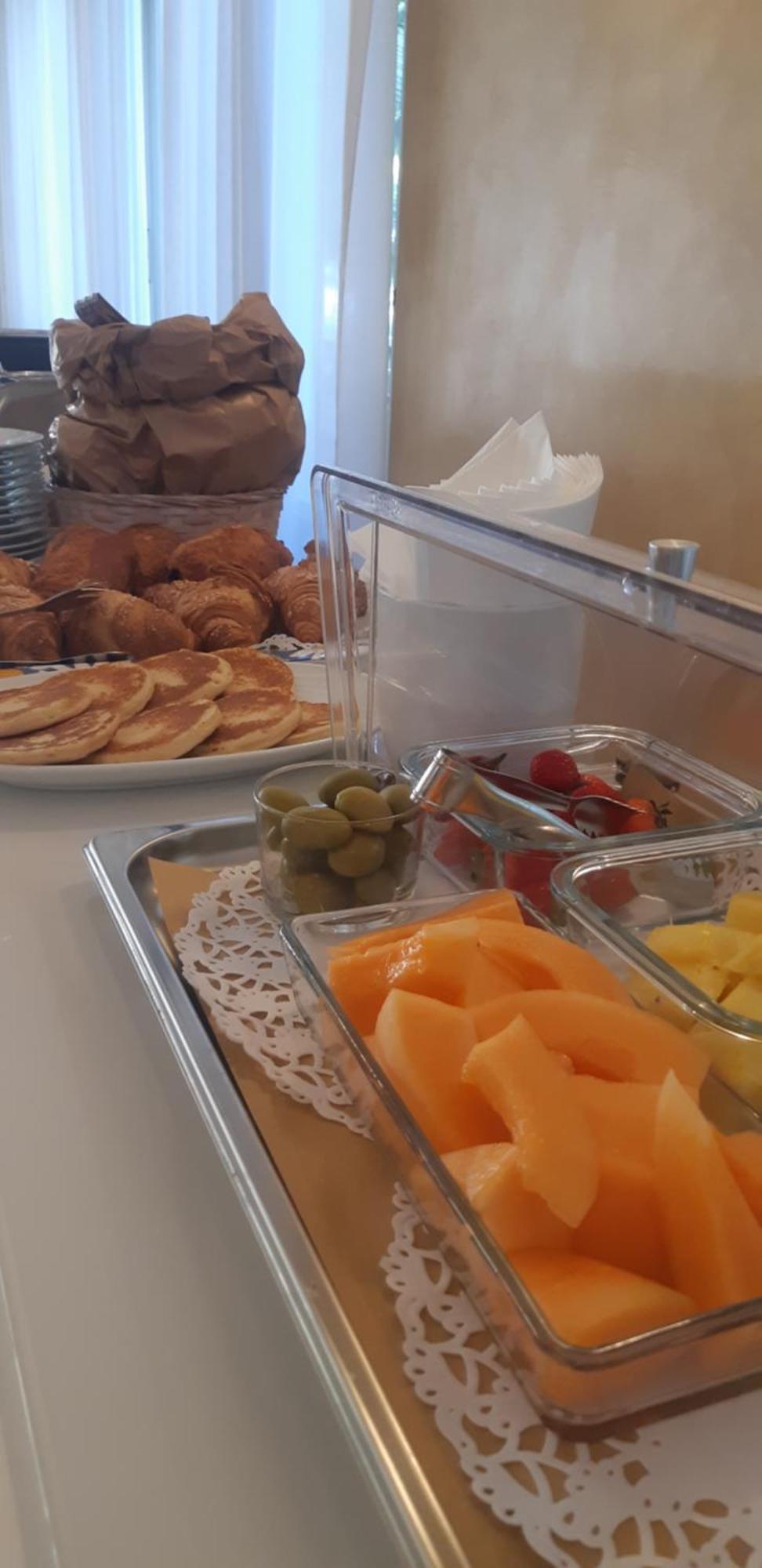 גארדה Hotel Tre Corone מראה חיצוני תמונה
